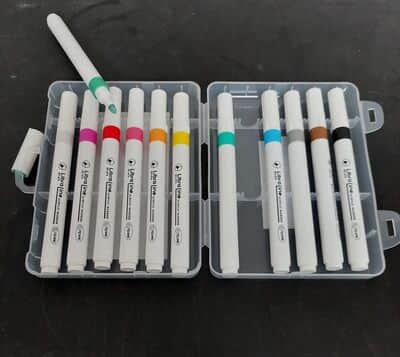 12 טושים אקריליים מקצועיים <BR> מתאים לנייר,זכוכית, מתכת ועוד