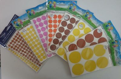 מדבקות עיגולים<BR>32 דף<BR>בחר גודל